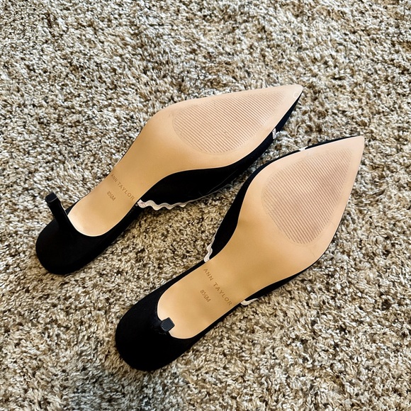 NEW Ann Taylor Ric Rac Embroidered Mule Pumps, 8.5 - Picture 7 of 9